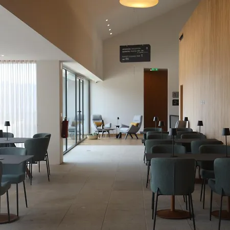 酒店 Silken Mezio National Park