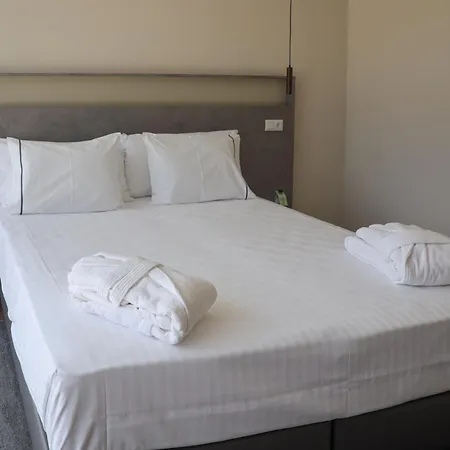 Silken Mezio National Park 4*