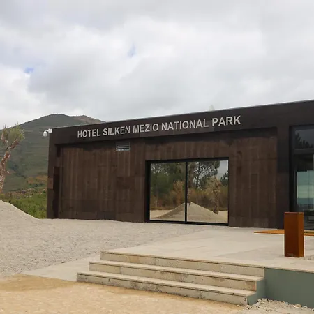 Silken Mezio National Park 酒店 索茹