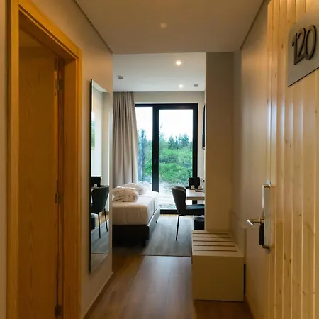 Mezio National Park 酒店 4*