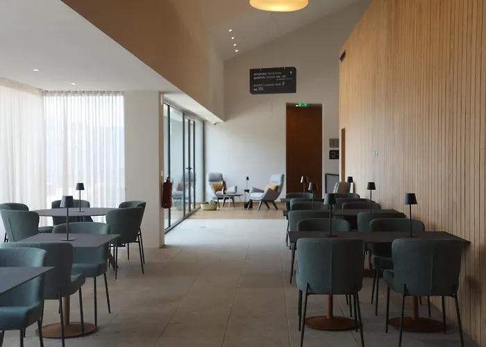 호텔 Silken Mezio National Park