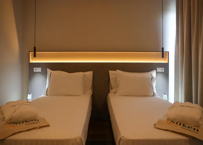 Silken Mezio National Park 호텔 4*