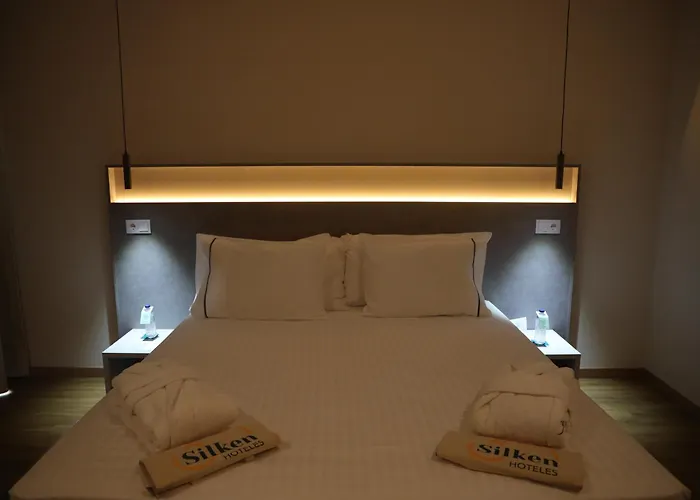 Silken Mezio National Park 호텔 4*